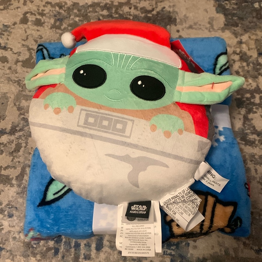 Star Wars Mandalorian Gogu Noggin Pillow and Travel Blanket